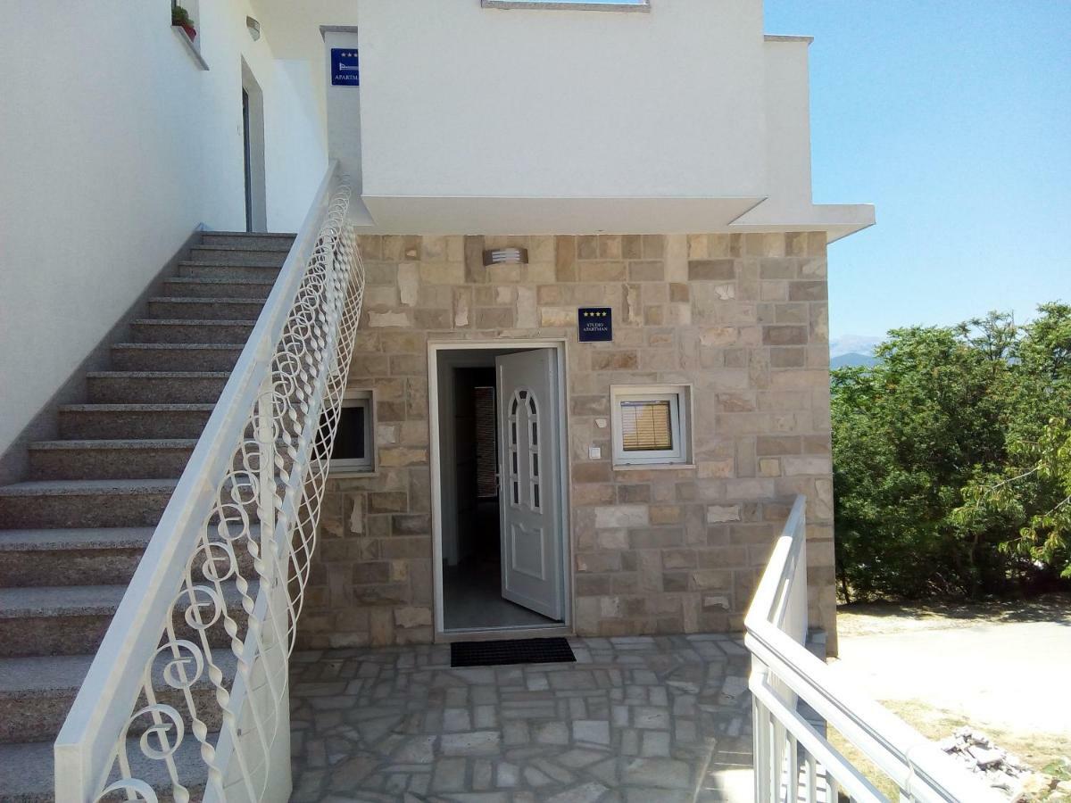 Studio Apartman Matkovic إيموتسكي المظهر الخارجي الصورة